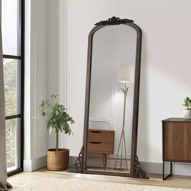 Specchio a figura intera 64x21 con cornice in legno nero ad arco