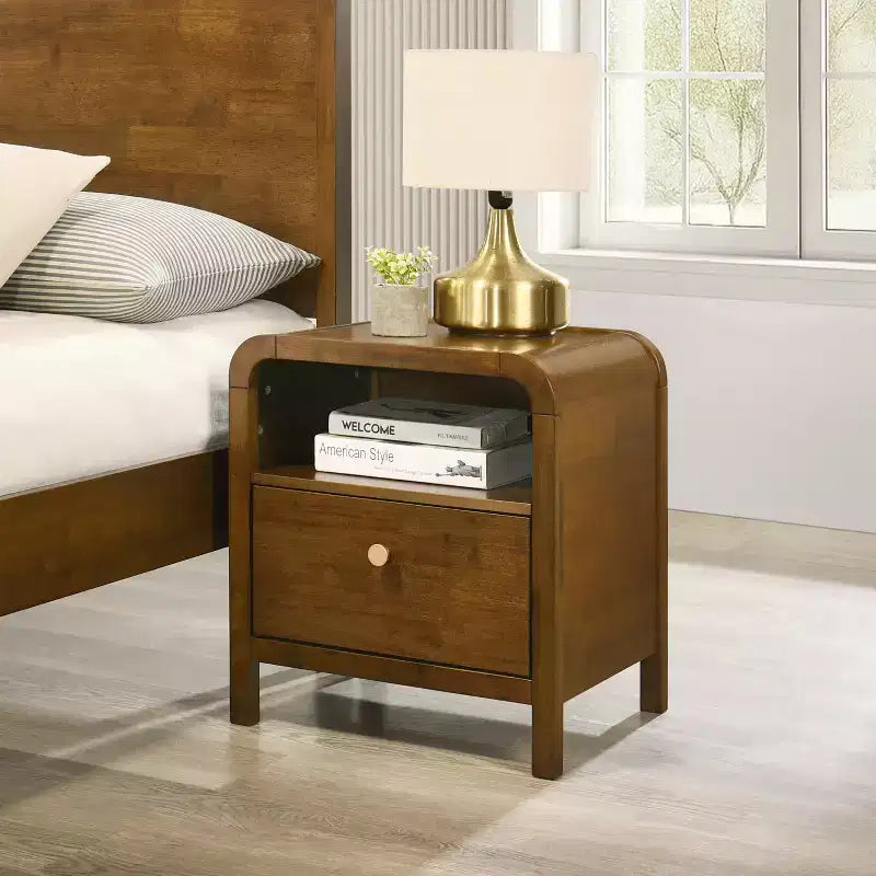 Set camera da letto in noce da 6 pezzi: letto a piattaforma, comò, specchio, 2 comodini e cassettiera