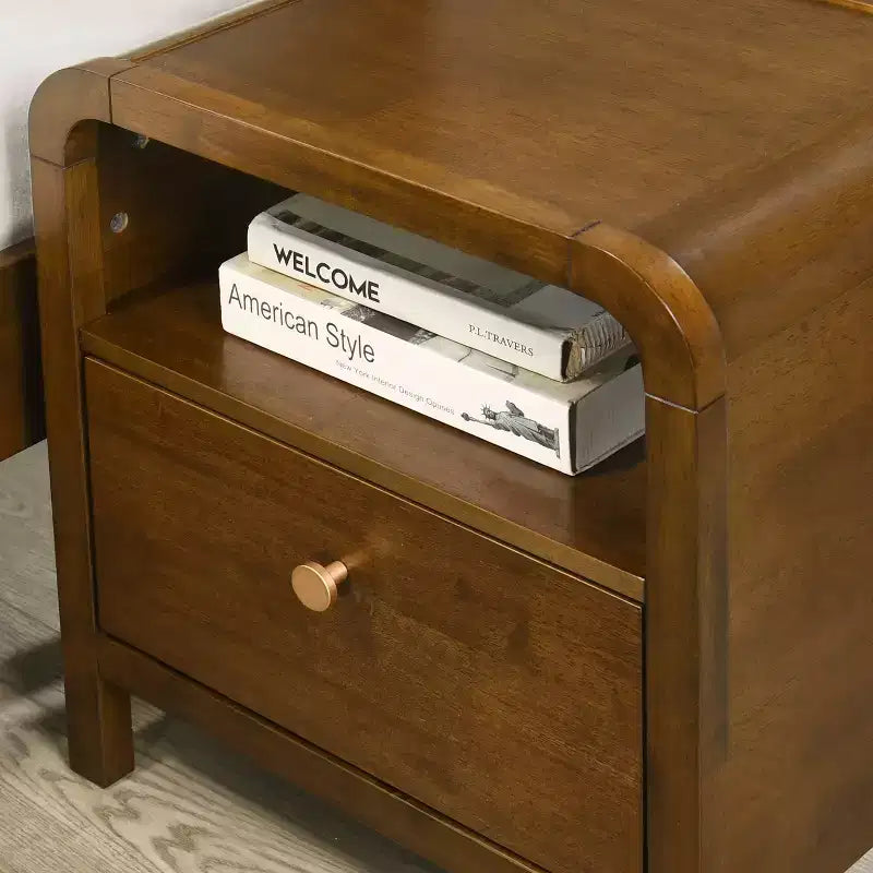 Set camera da letto in noce da 6 pezzi: letto a piattaforma, comò, specchio, 2 comodini e cassettiera