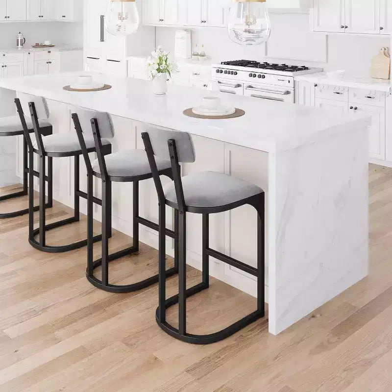 Set di 2 Sgabelli da Bar Altezza Bancone con Supporto Ergonomico per la Schiena, Telaio Stabile in Metallo e Rivestimento in Velluto per Isola Cucina e Home Bar